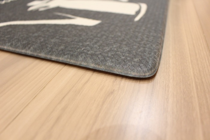 キッチンマット_ニトリ_暑さ