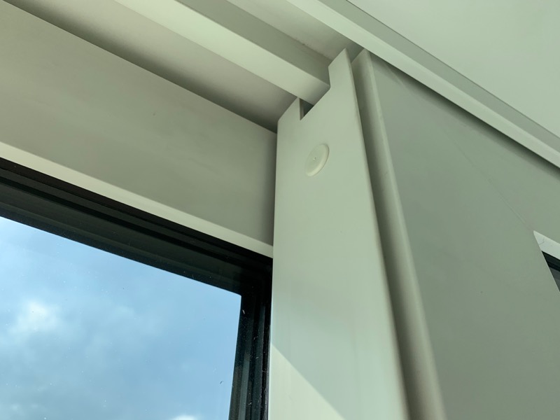 窓サッシの側面外れ_1