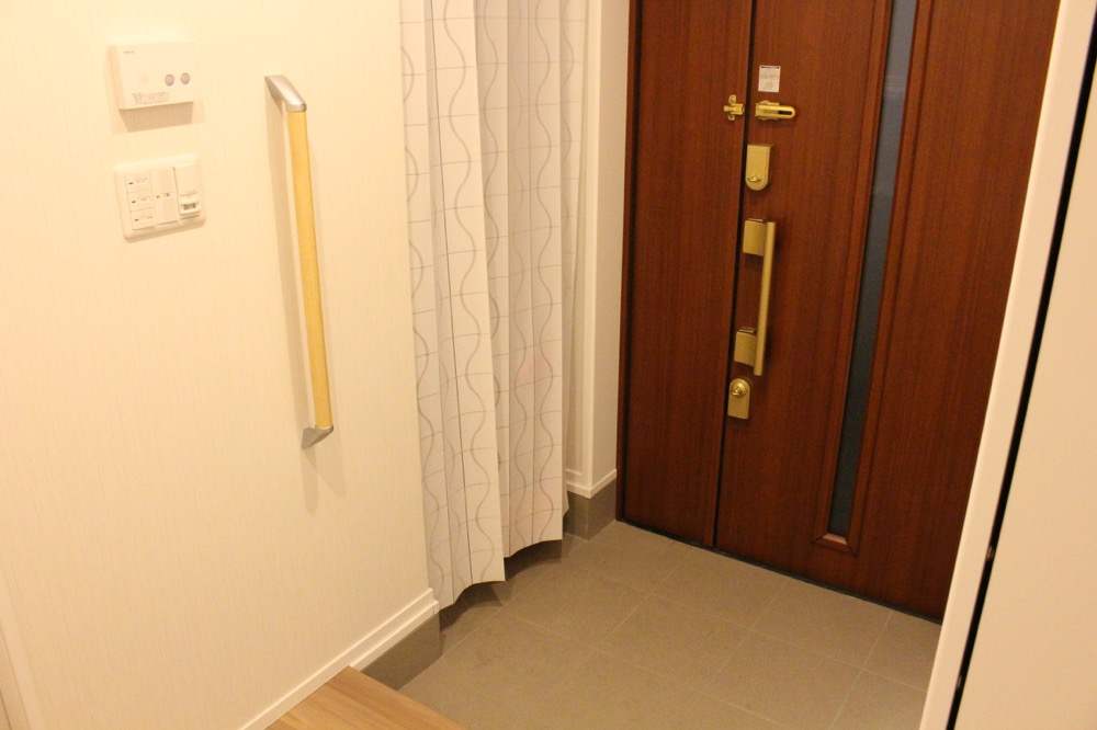 クロス_玄関_全体_1