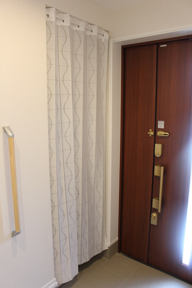 クロス_玄関_全体_3