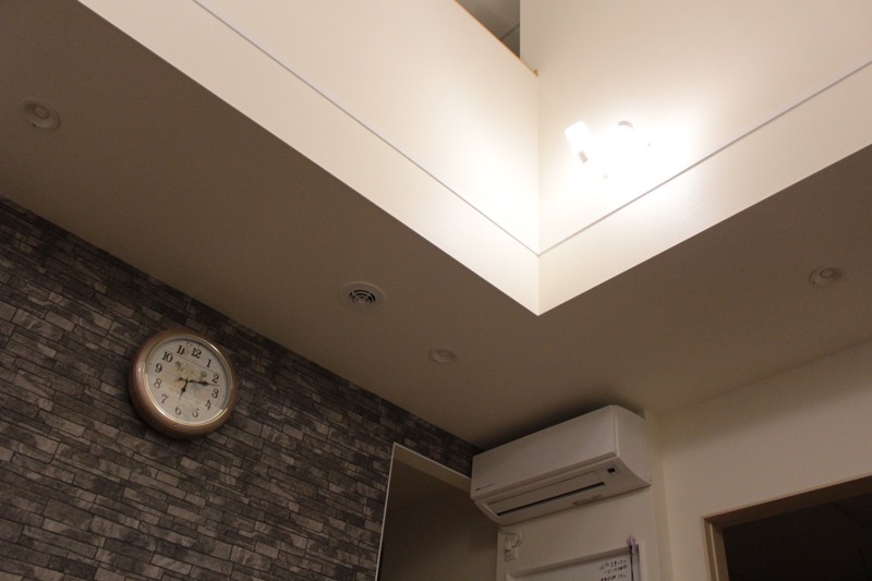 照明_リビング_吹抜けのみ