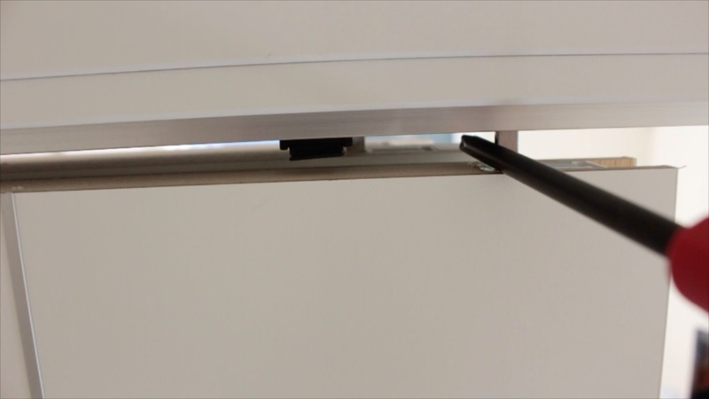 吊り戸_2つ目の部品_ドライバー