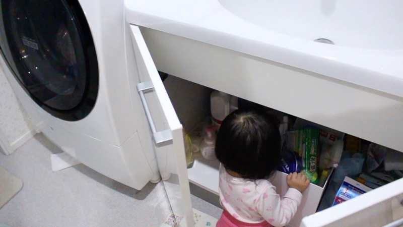 子どもいたずら_洗面台収納