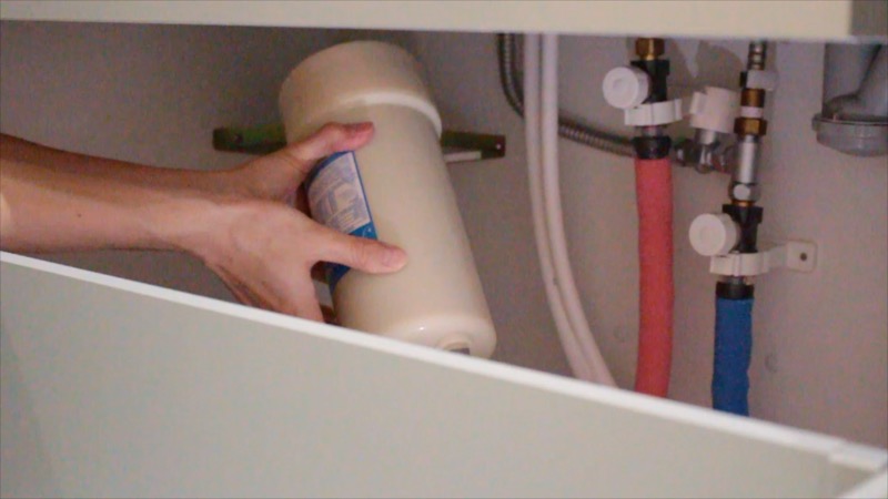 浄水カートリッジ_注水_逆さま