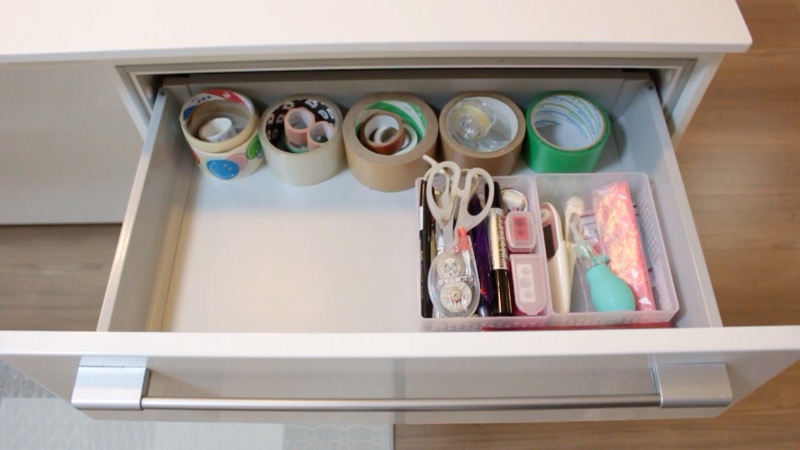 キッチンカウンター背面収納_右_上