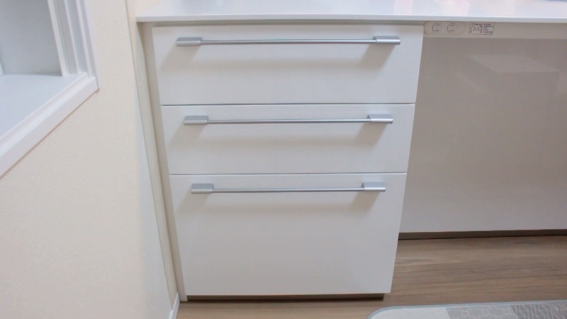 キッチンカウンター背面収納_左