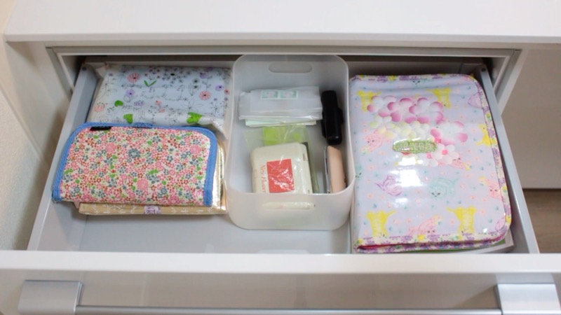 キッチンカウンター背面収納_左_上