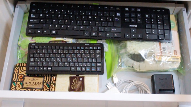 キッチンカウンター背面収納_左_真ん中