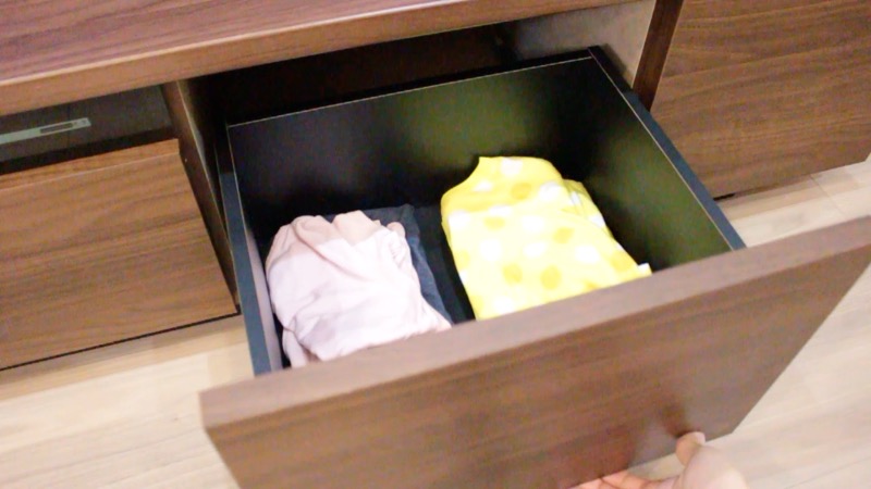 テレビボード_右から2番目