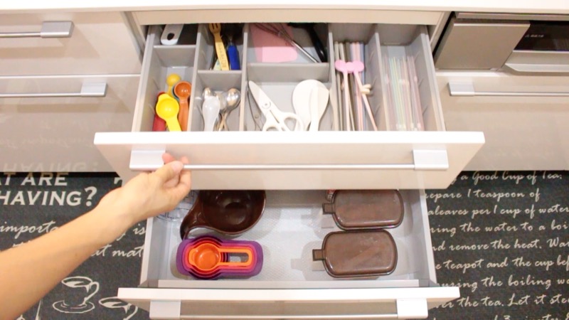 スマートキッチン_収納内容_中央