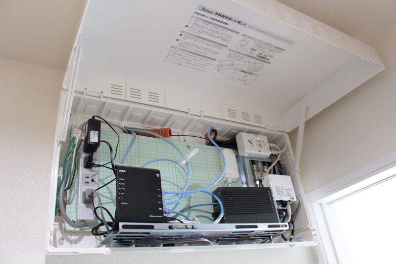 情報ボックス_つっかえ棒あり