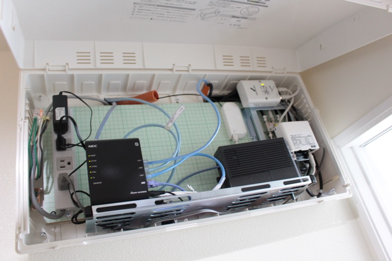 情報ボックス_つっかえ棒なし