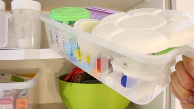 カップボード_上部左_子どもの物