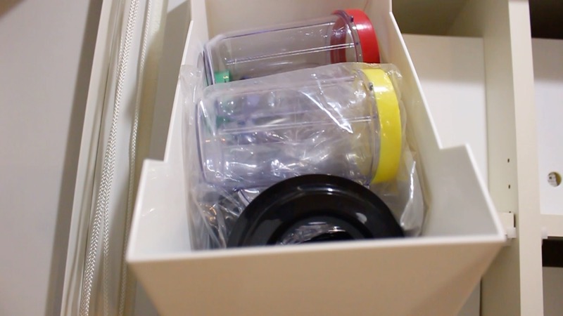 パントリー中身_左_上から1段目_左ボックス