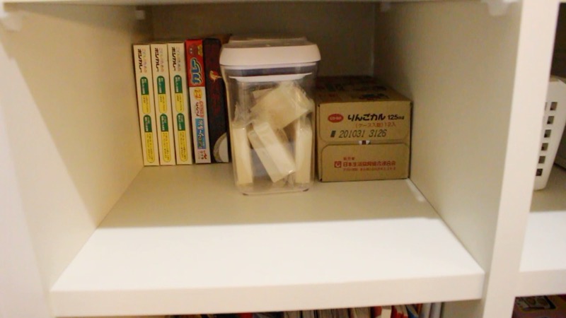 パントリー中身_左_上から3段目