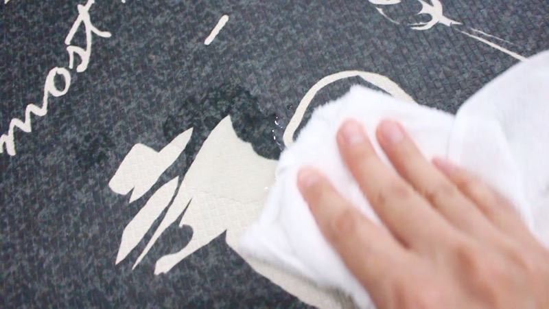 ニトリキッチンマット_拭ける