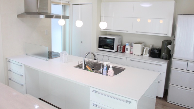 キッチンとカップボード