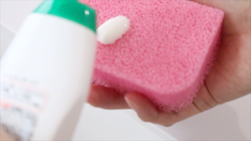 人造大理石に傷_スポンジにジフ