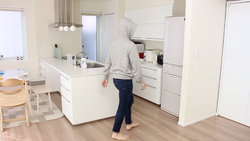 対面ダイニングとキッチンの動線