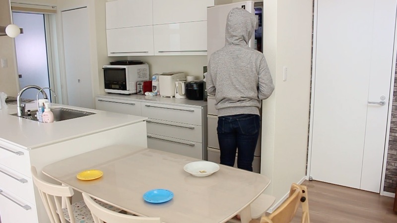 横並びダイニングとキッチンの動線