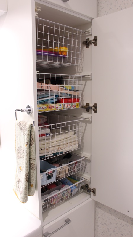 洗面台収納_右側_真ん中