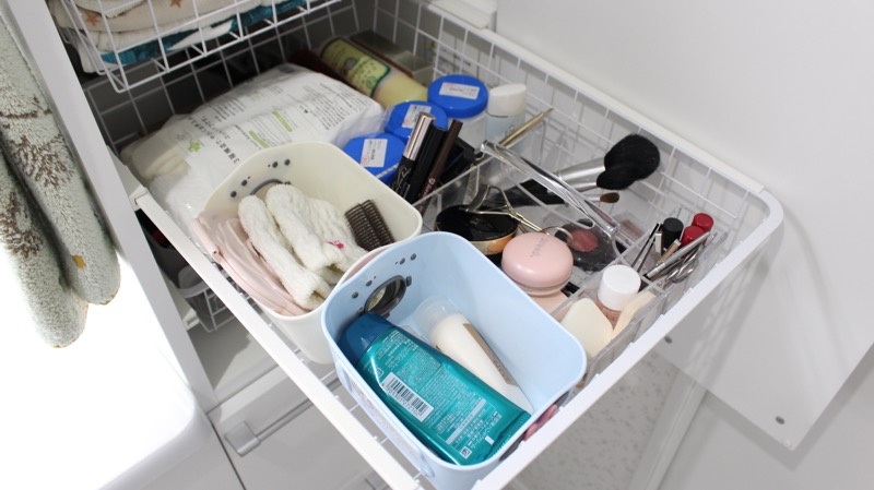 洗面台収納_右側_真ん中_上から4段目