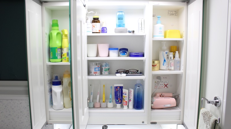 洗面台収納_鏡内