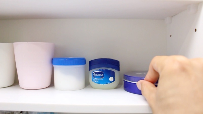 洗面台収納_鏡内_中央_上から2段目