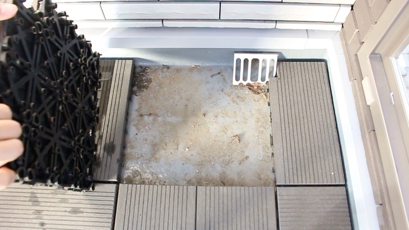 ルーフガーデン_掃除_WPC外す1枚