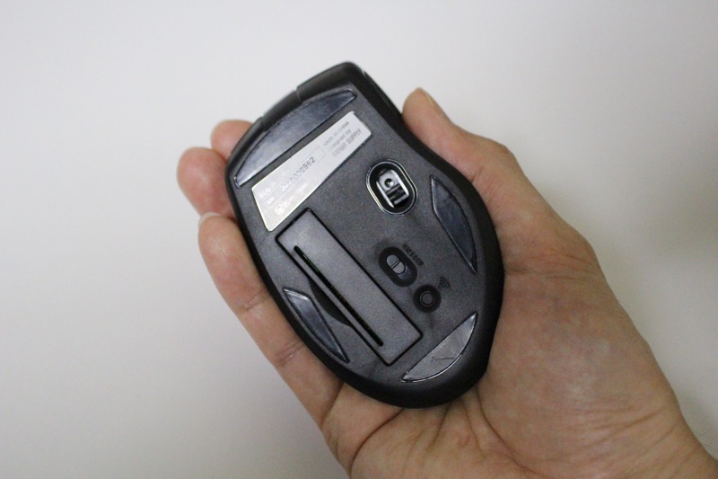 マルチペアリングマウス_底面