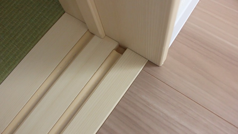 和室_ドアレールのカバー_外れた