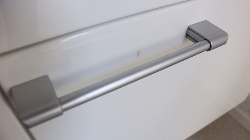 洗面台引き出し表面の汚れ