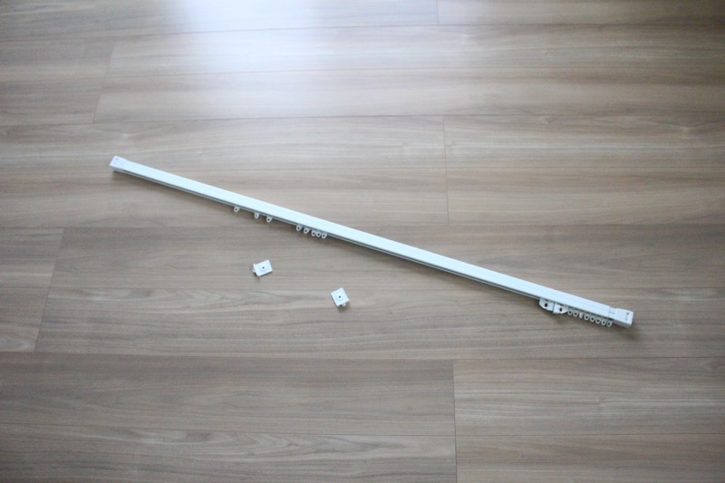 突っ張りカーテンレール_レールと留め具