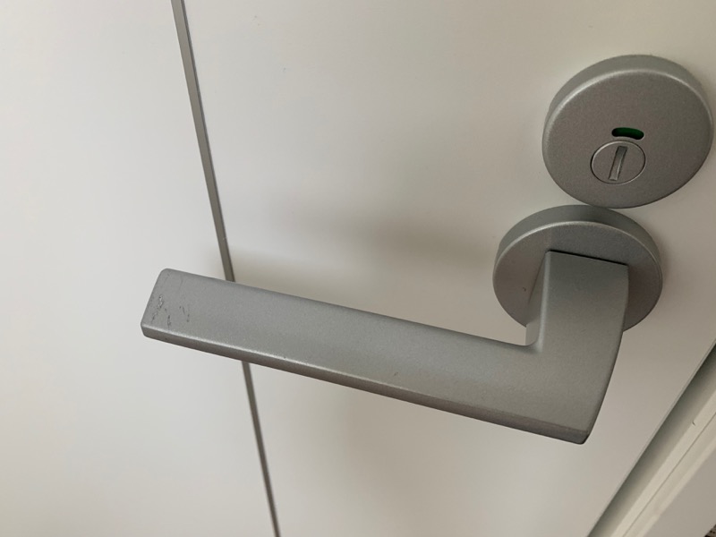 ドアレバーの傷