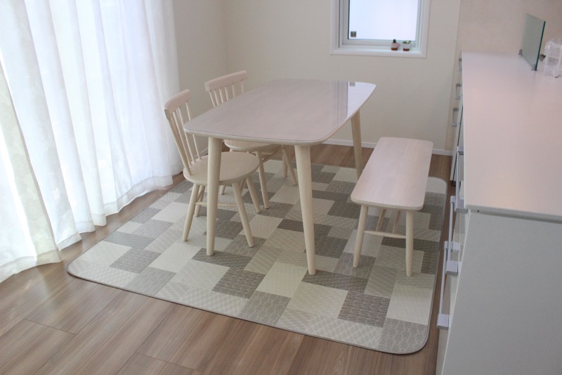 ダイニング_横から