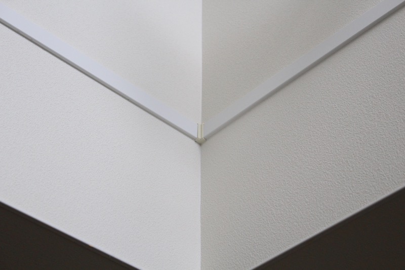 コーナーキャップの黄ばみ