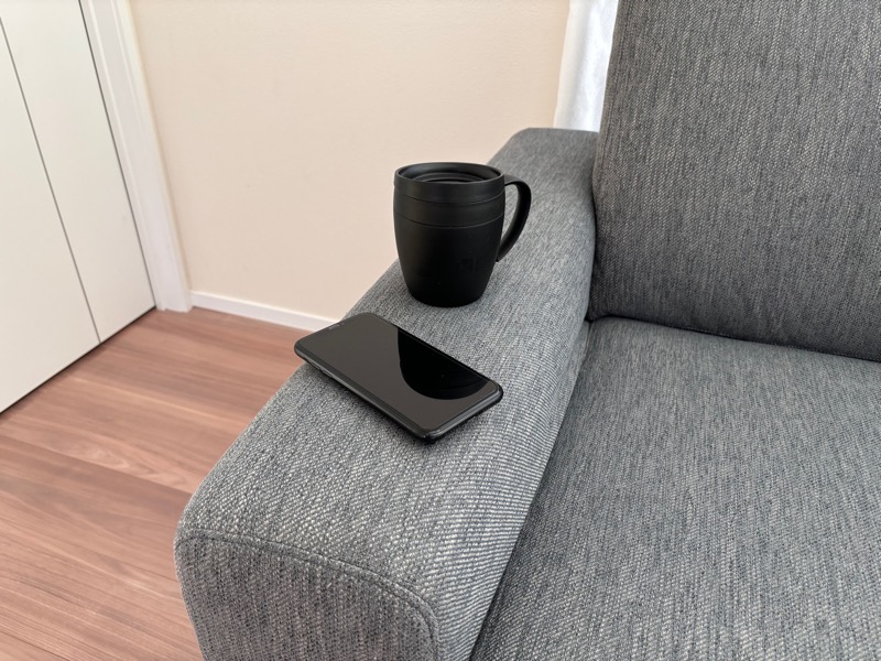 ニトリカウチソファ_肘掛け