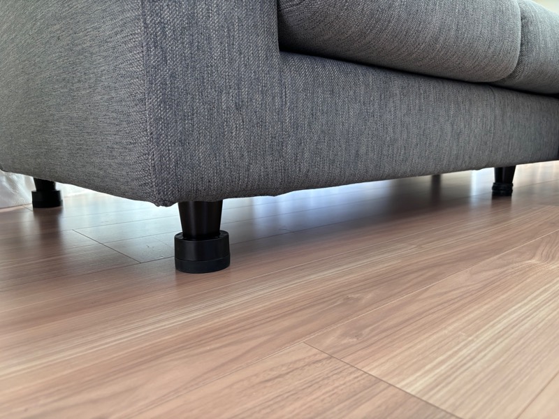 ニトリカウチソファ_脚底上げ2