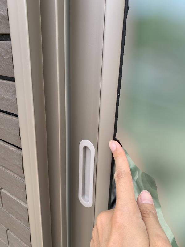 リビング窓の外側フレーム外れ_3正常