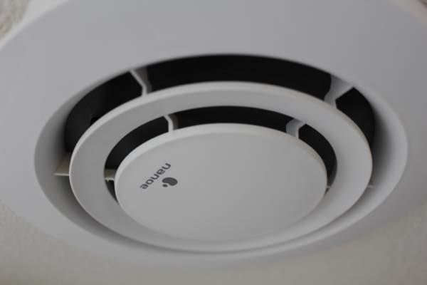 ナノイー発生器