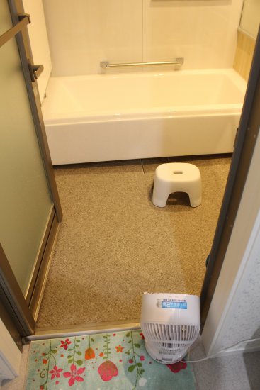 風呂場とサーキュレータ