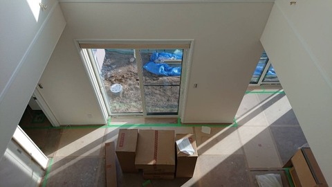 吹抜からリビング