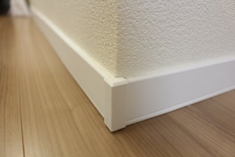 巾木コーナーキャップ