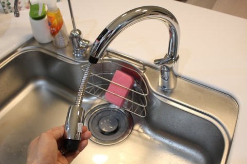 タッチレス水栓_伸びる