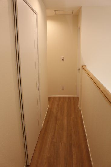 2階廊下_子ども部屋側から