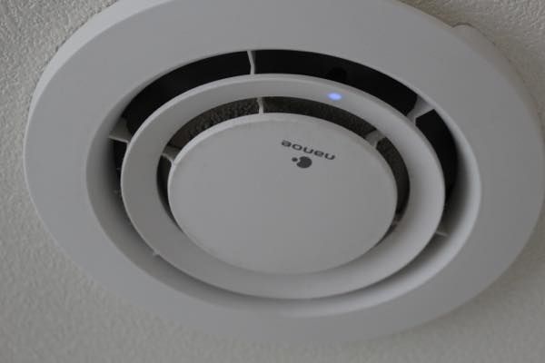 ナノイー発生機