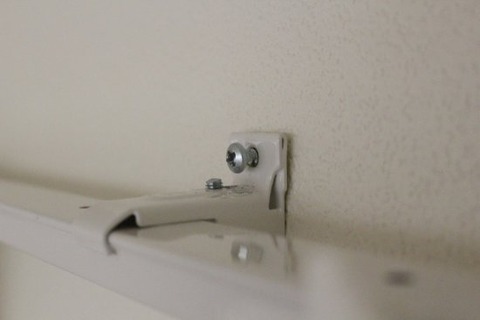 止まってないカーテンレール